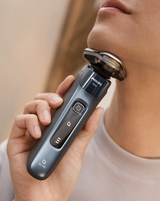 Series i9000 Wet & Dry Electric Shaver with Quick Clean Pod & Charging Stand