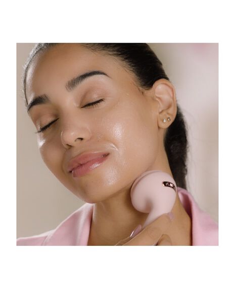 Cleanse Hydra-Vibrating Facial Brush