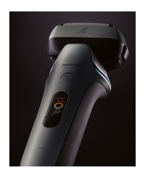 Series 1000 PRO 6-Blade Wet & Dry Electric Shaver with Clean & Charge Station