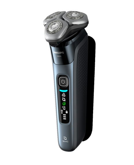 Series i9000 Wet & Dry Electric Shaver with Quick Clean Pod