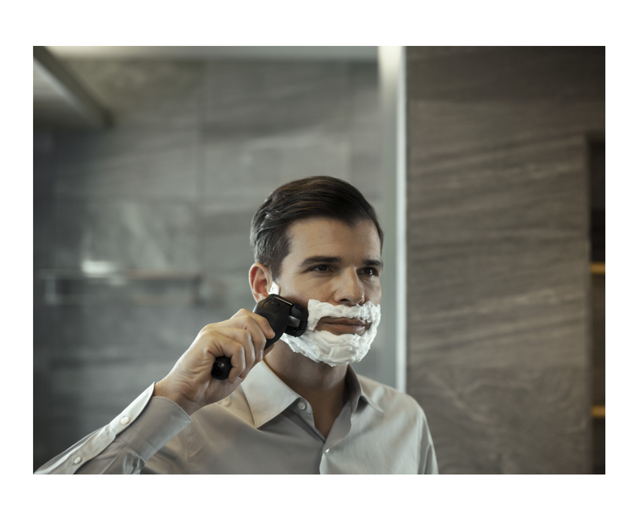 Panasonic 6Blade Wet & Dry Electric Shaver with Clean & Charge