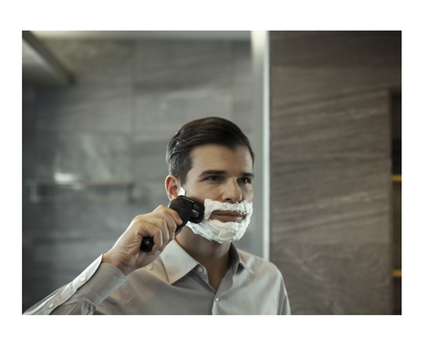 6-Blade Wet & Dry Electric Shaver with Clean & Charge Station