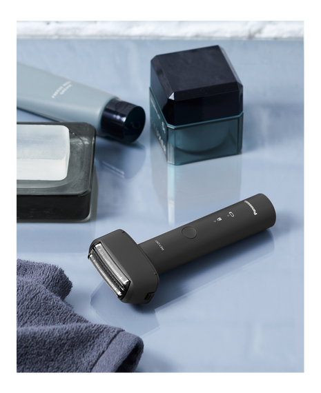 Series 300 3-Blade Wet & Dry Electric Shaver - Black