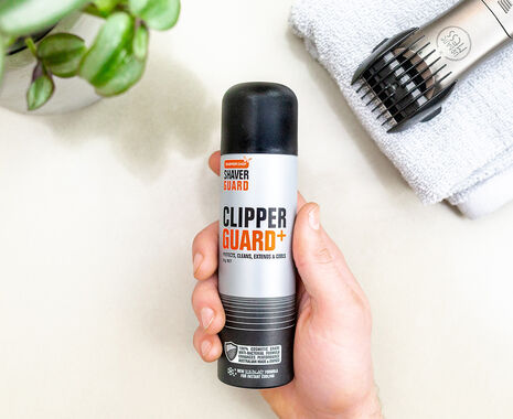Clipper Guard+™ Lubricant & Sanitising Cleaning Spray 90g