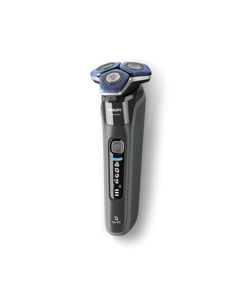 Series 7000 SkinIQ Electric Shaver with Quick Clean Pod