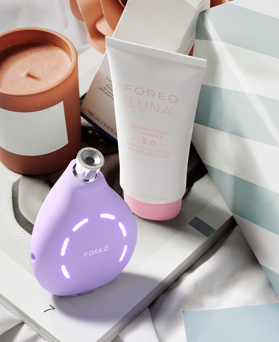 Foreo | KIWI derma Microdermabrasion Device | Shaver Shop