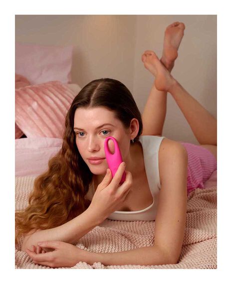 IRIS™ Eye Massager - Magenta