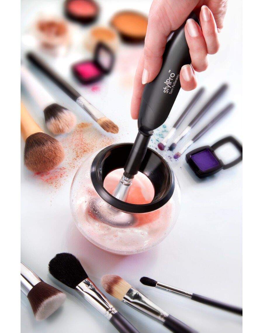 buy makeup brush cleaner