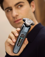 Series i9000 Wet & Dry Electric Shaver with Quick Clean Pod & Charging Stand