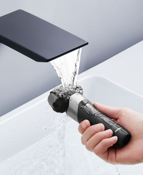 Series 500 3-Blade Wet & Dry Electric Shaver - Black