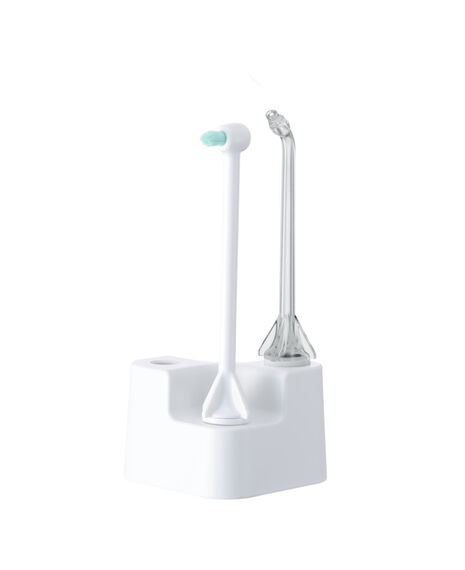 Oral Irrigator with Orthodontic Nozzle