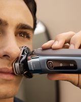 Series i9000 Wet & Dry Electric Shaver with Quick Clean Pod & Charging Stand