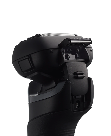 Series 900 PRO 5-Blade Wet & Dry Electric Shaver