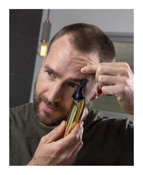 Waterproof Lithium-Ion 18K Stainless Steel Grooming Kit with Bonus Storage Case - Gold