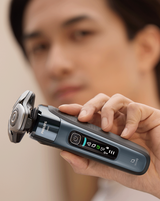 Series i9000 Wet & Dry Electric Shaver with Quick Clean Pod & Charging Stand