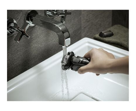 5-Blade Wet & Dry Electric Shaver with Beard Sensor