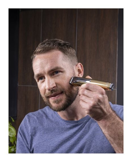 Waterproof Lithium-Ion 18K Stainless Steel Grooming Kit with Bonus Storage Case - Gold